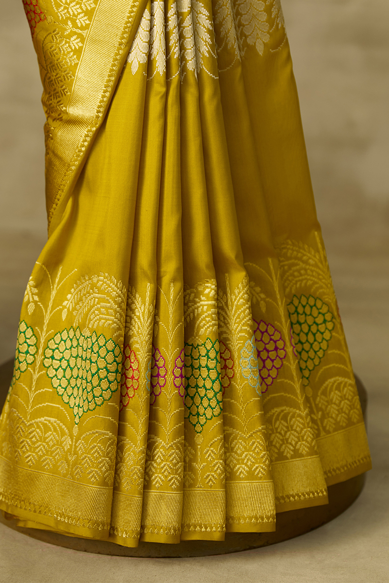What is Handloom